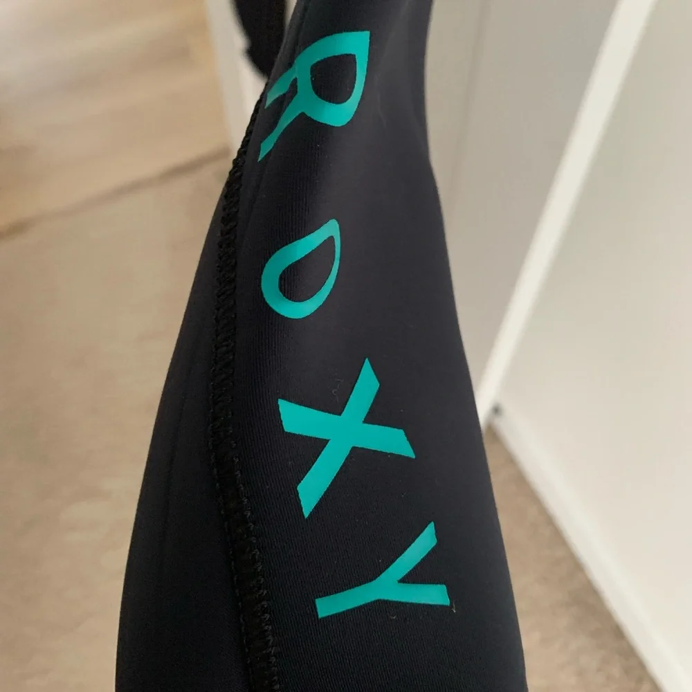 Roxy size 6 3/2 syncro wetsuit - Picture 2 of 7